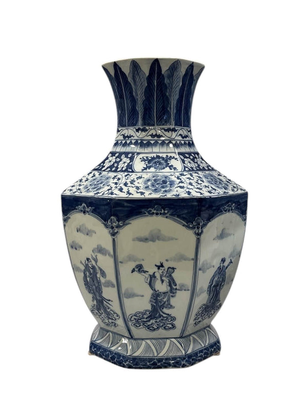 Chinese Blue and White Porcelain Baluster Vases - Anecdote