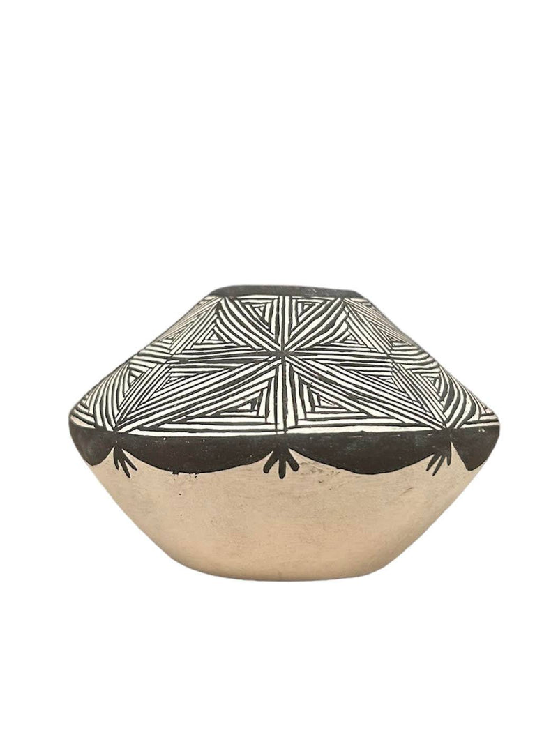 Native American Miniature Acoma Pottery, Signed - Anecdote