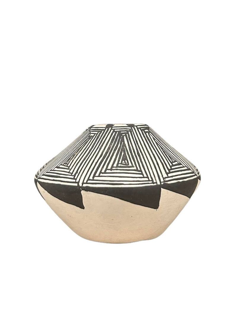 Native American Miniature Acoma Pottery, Signed - Anecdote